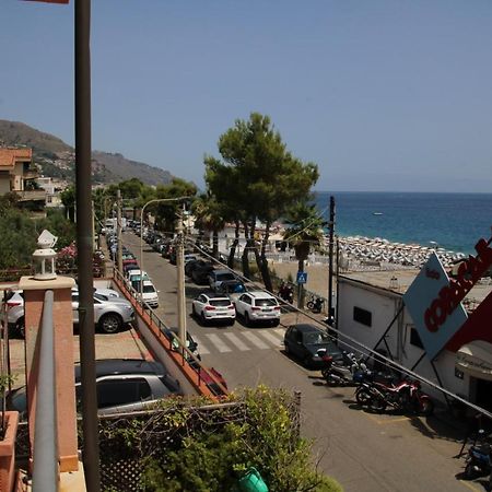 Poseidone Sea Apartment Taormina Mazzeo Dış mekan fotoğraf