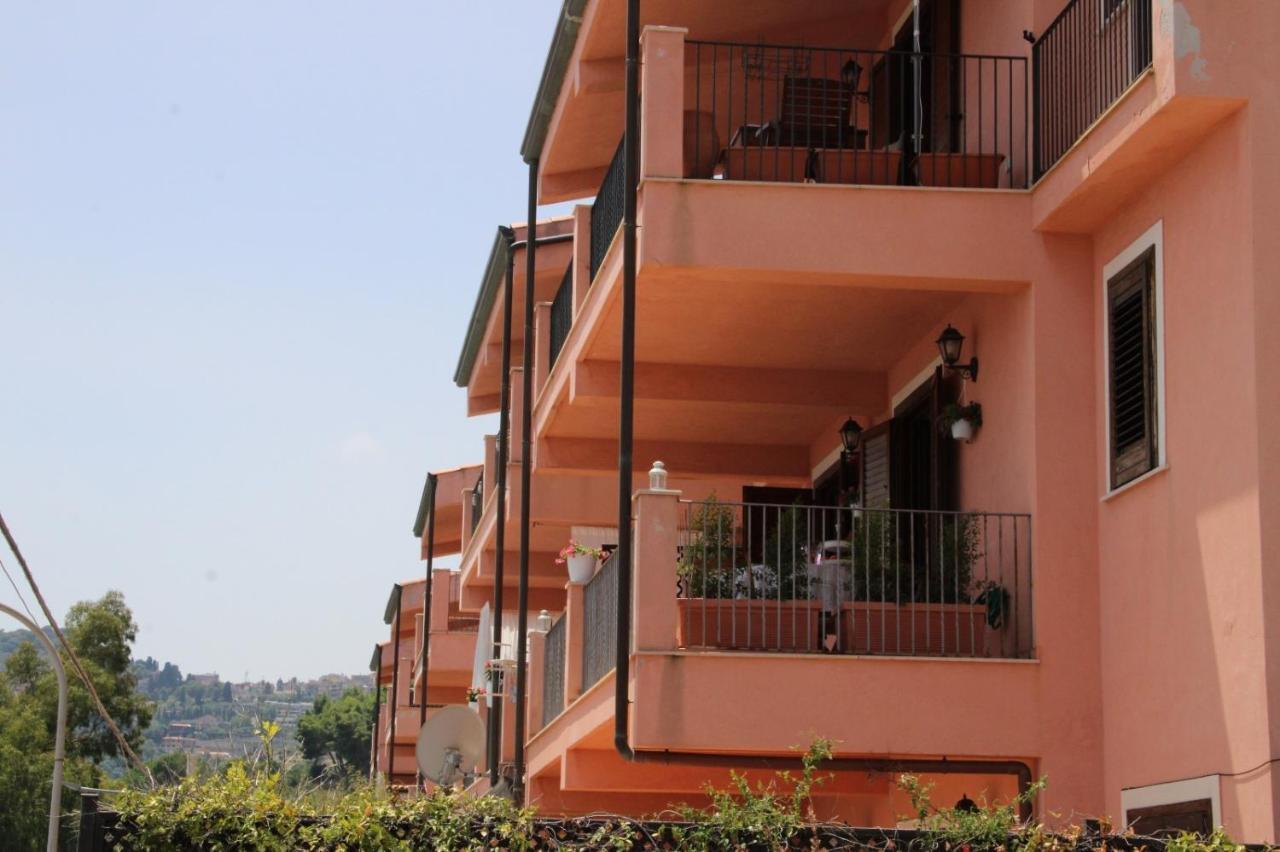 Poseidone Sea Apartment Taormina Mazzeo Dış mekan fotoğraf