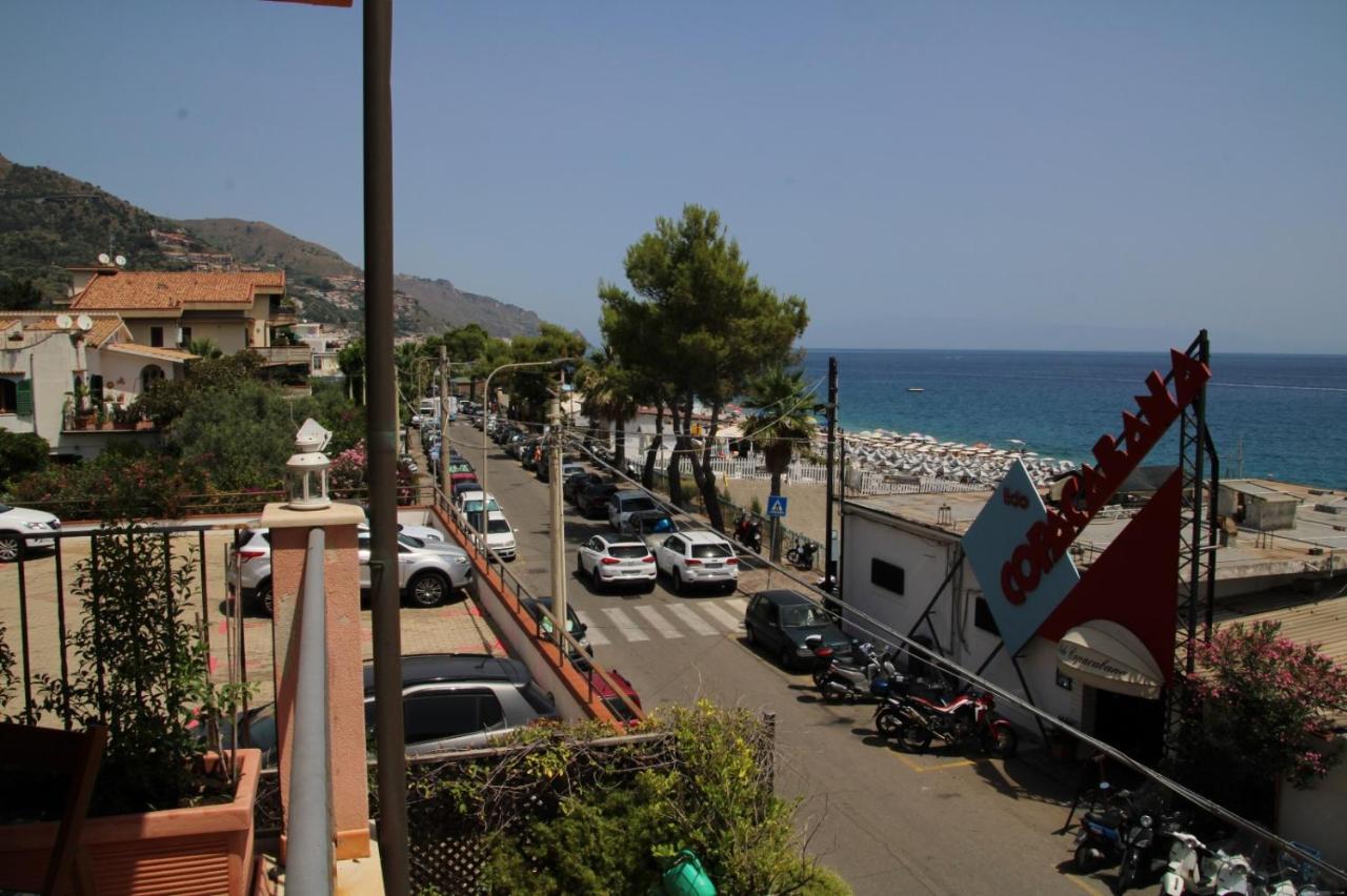 Poseidone Sea Apartment Taormina Mazzeo Dış mekan fotoğraf