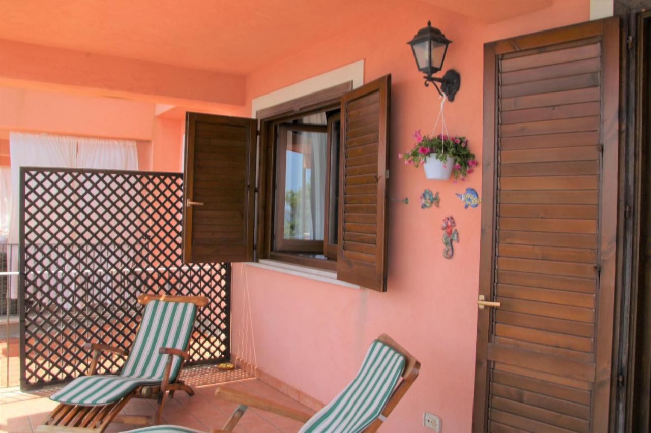 Poseidone Sea Apartment Taormina Mazzeo Dış mekan fotoğraf