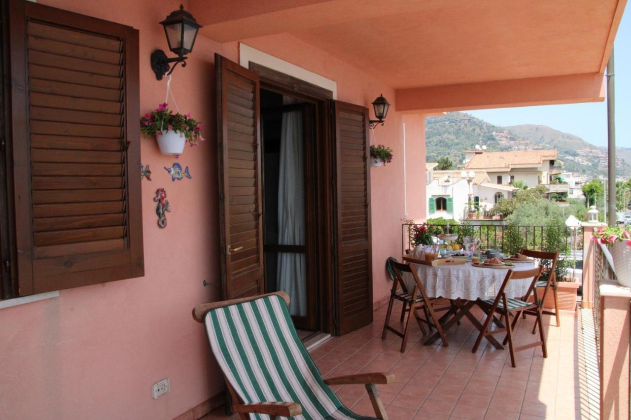Poseidone Sea Apartment Taormina Mazzeo Dış mekan fotoğraf